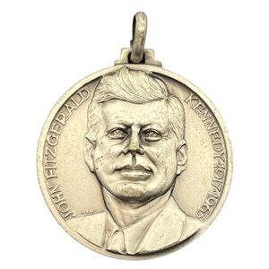 John Fitzgerald Kennedy JFK silver tone medal pendant for necklace President